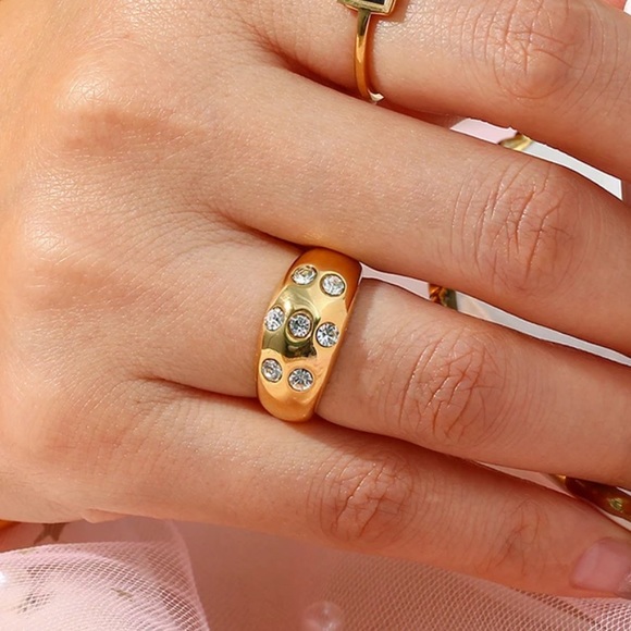 Jewelry - Chunky ring CZ Ring